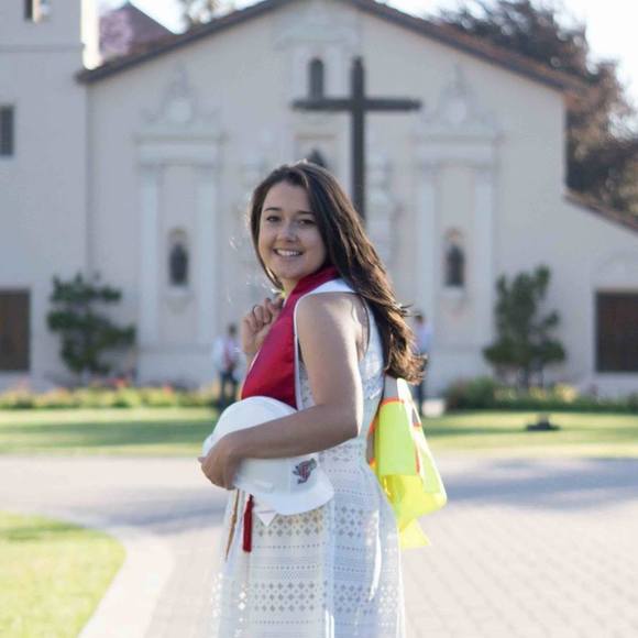 Meet your Posher, Lauren - Picture 1 of 1